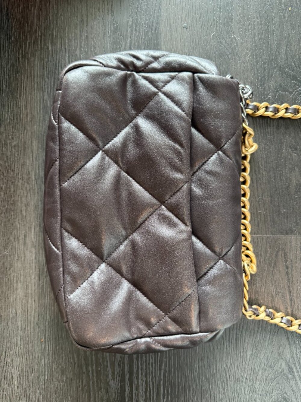 Chanel Medium 19 Flap Bag brown - Picture 6 of 7
